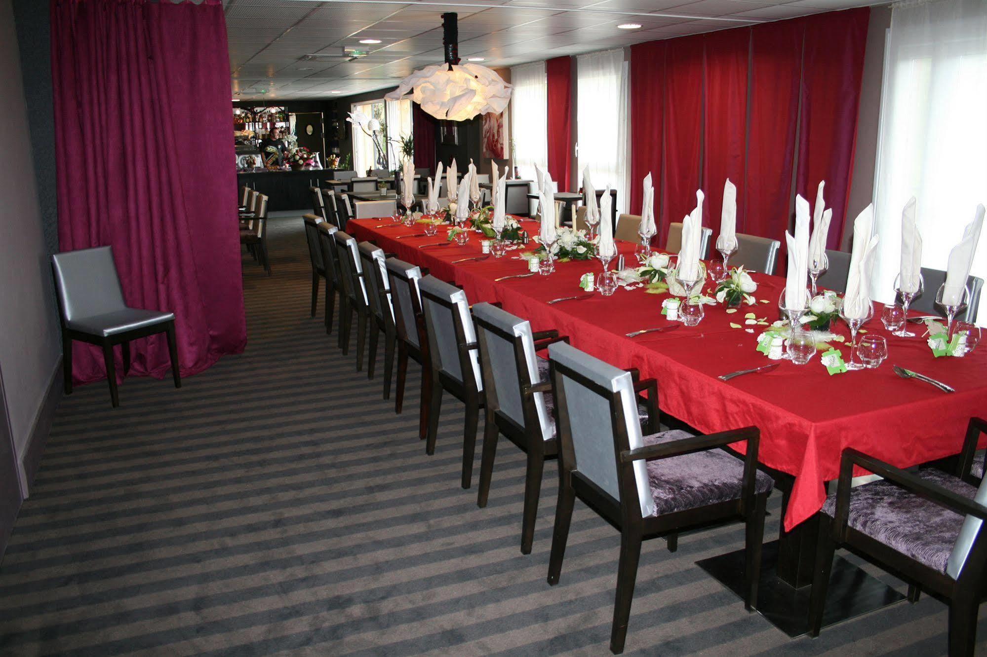 Ax Hotel Spa & Restaurant Шорж Екстериор снимка
