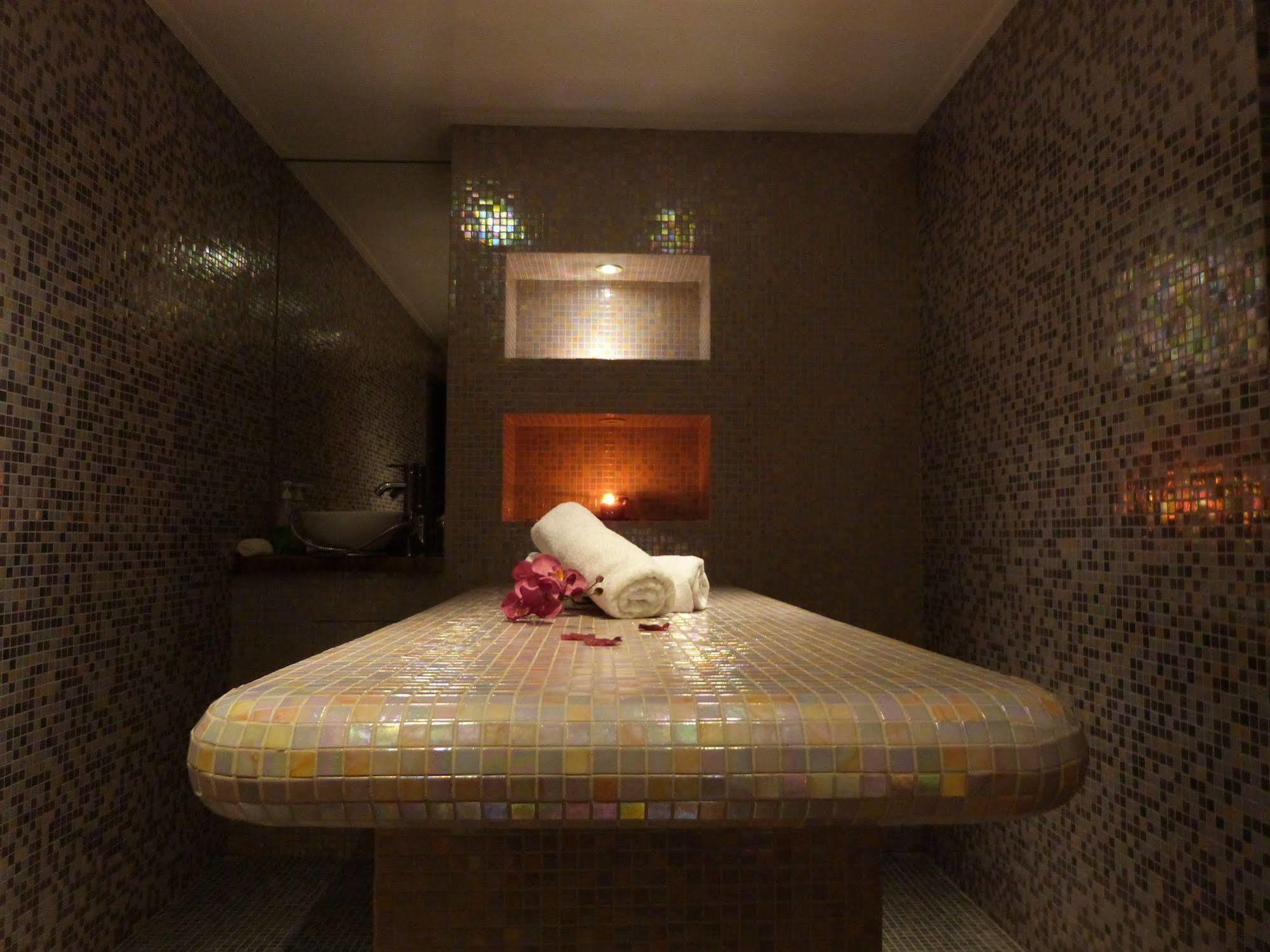 Ax Hotel Spa & Restaurant Шорж Екстериор снимка